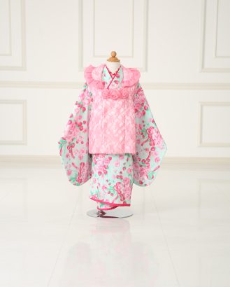 女児｜和装（3歳用被布）・チェリーピンクの差し色とベストマッチ