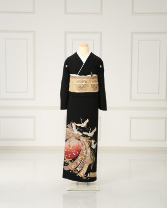 留袖｜金糸で駒取りされた鶴の群れなどの豪華なデザイン